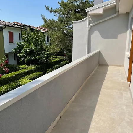 Villaggio Azzurro - *